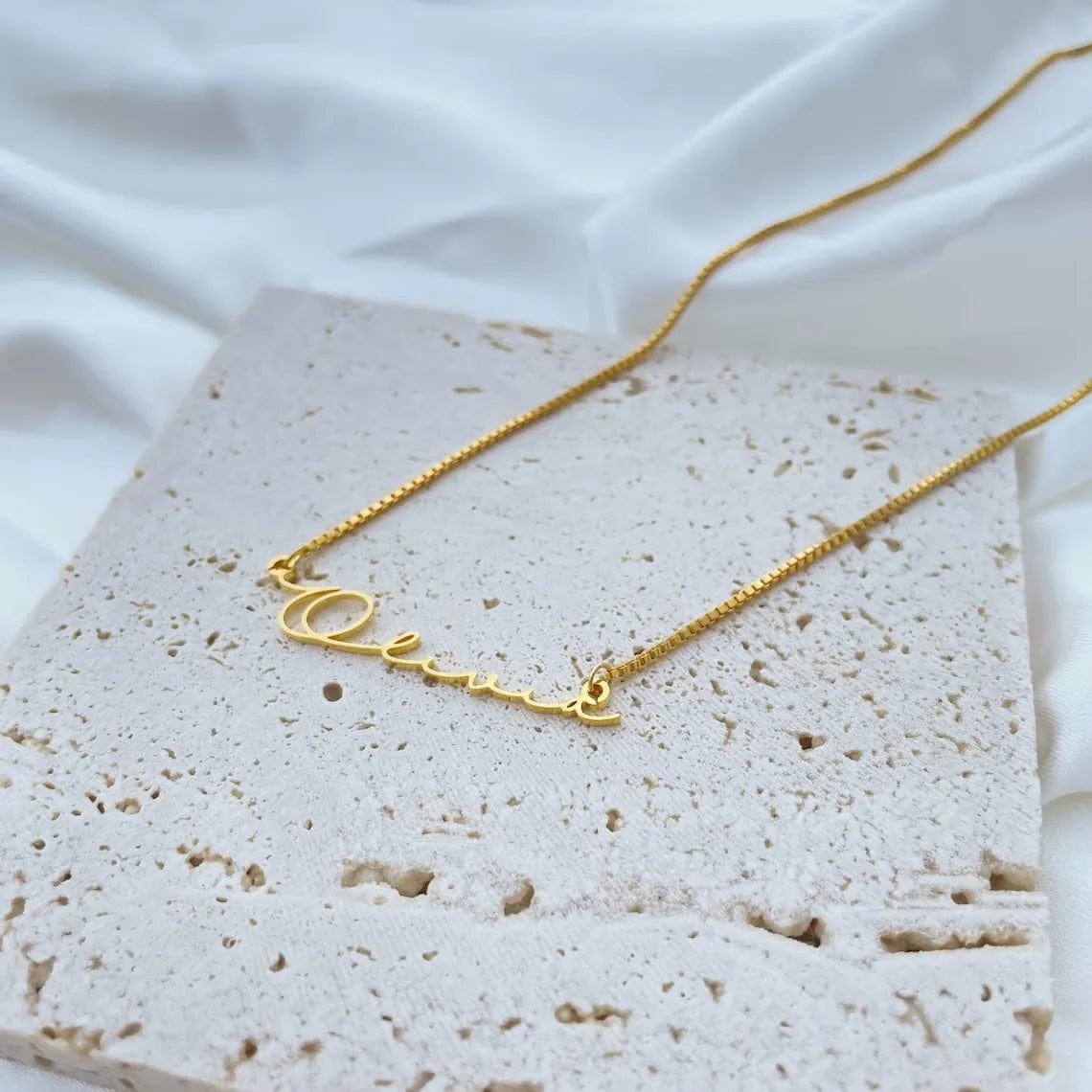 Personalized Name Necklace with Box Chain