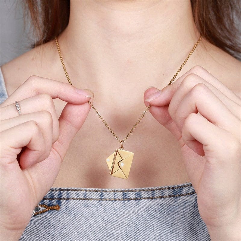 Envelope necklace with message