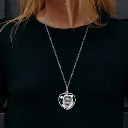 3D Crystal Heart-shaped Photo Necklace