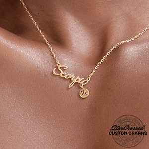 Collar y símbolo del zodiaco con placa de identificación 