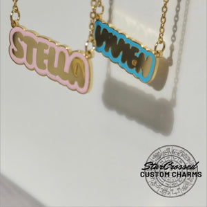 Collar con nombre de letra de burbuja de esmalte de color personalizado